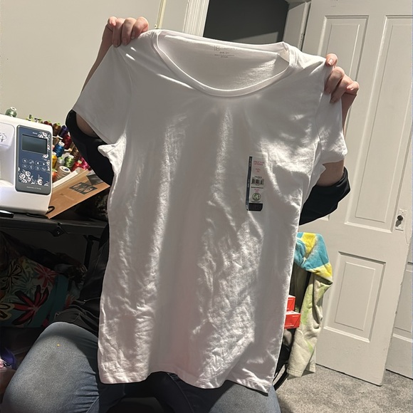 Women’s shirt - Picture 2 of 2